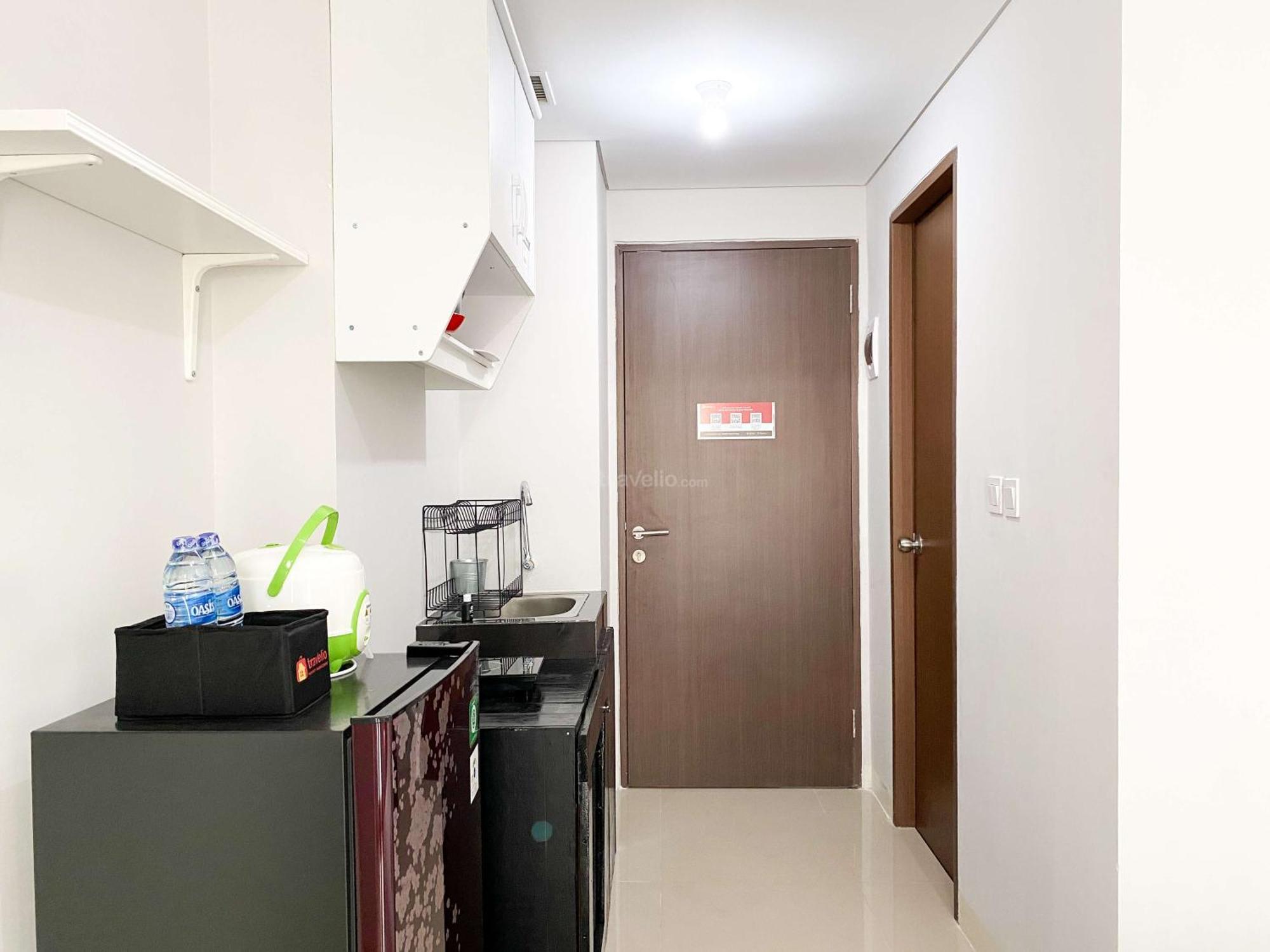 Apartemen Cozy Transpark Juanda Timur By Travelio Bekasi